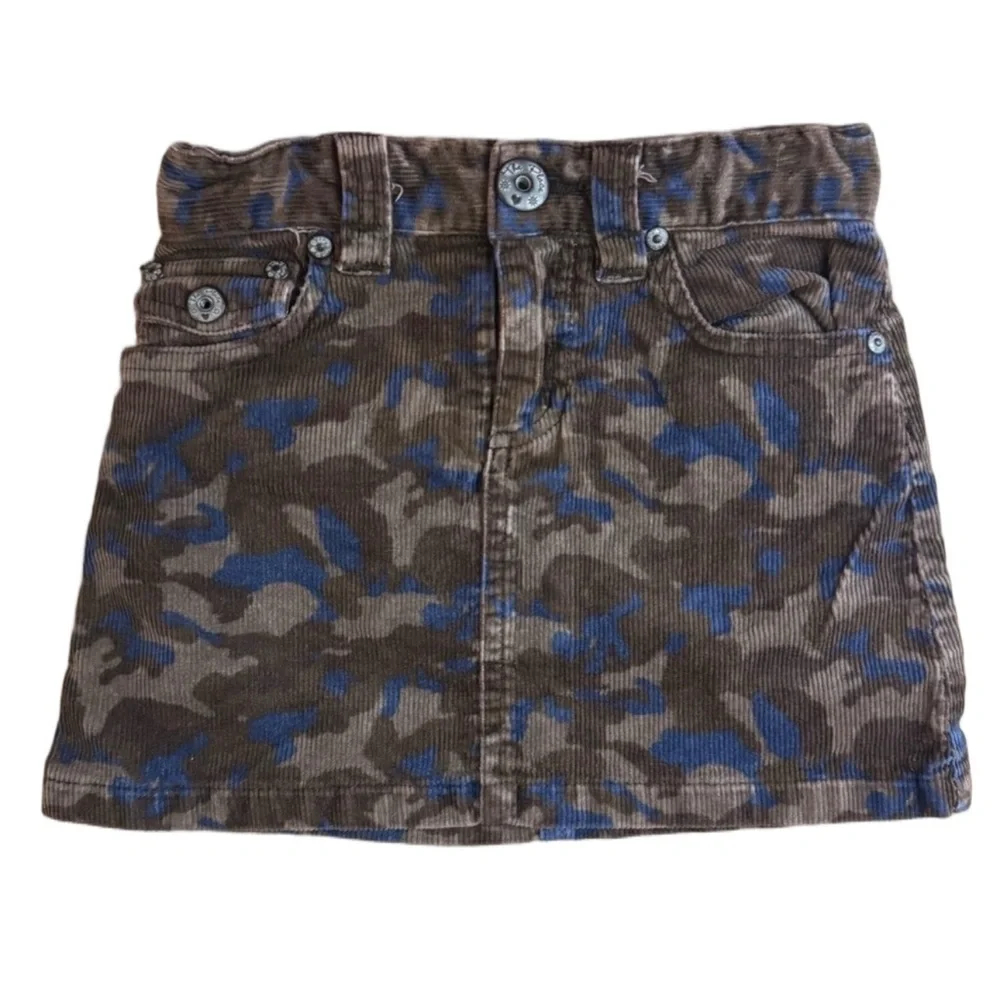 Children’s Place.  Camouflage Corduroy Skirt. Size 5. Great Condition